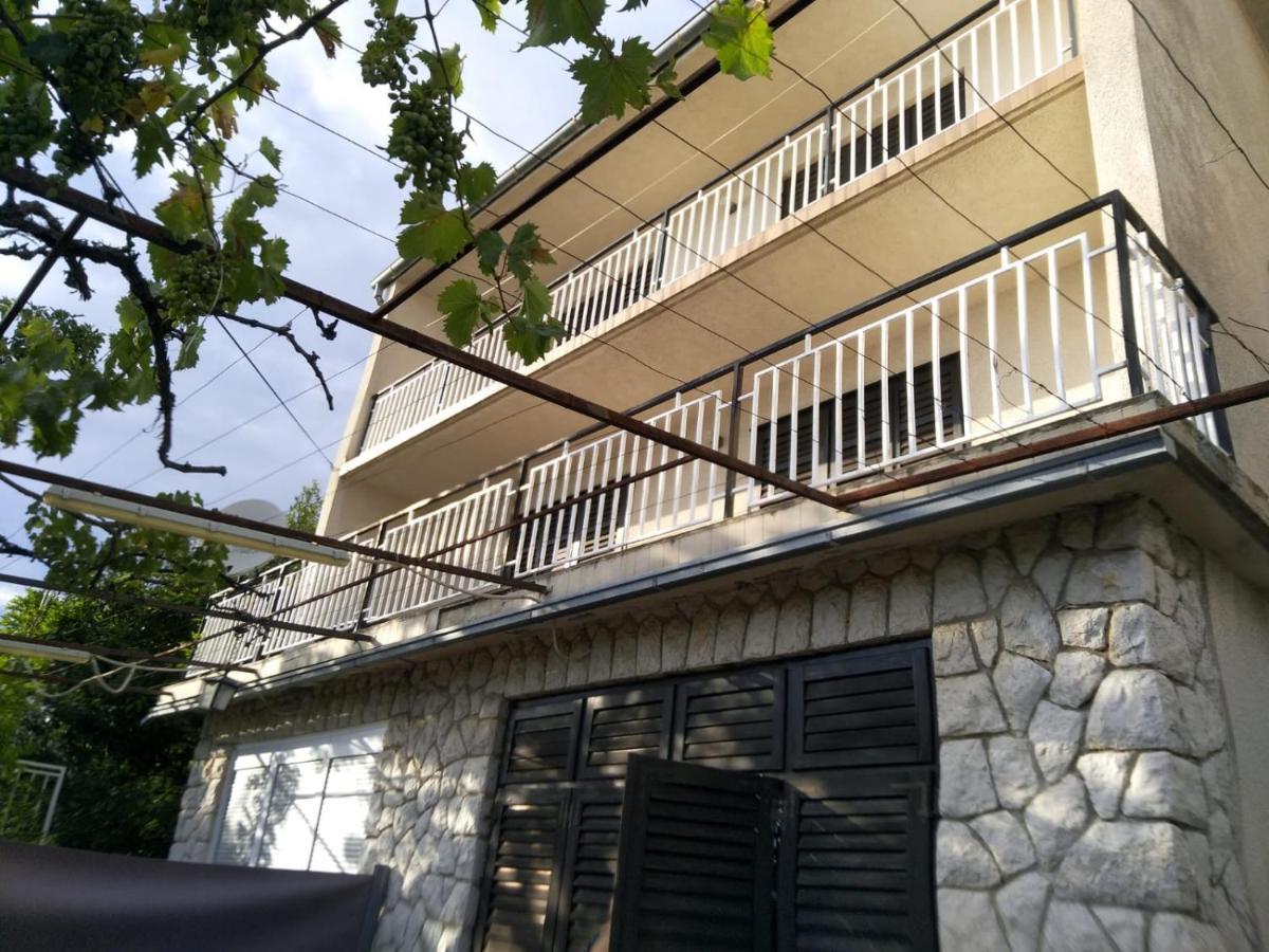 Apartment Meri 2Nd Floor Dramalj Exterior foto